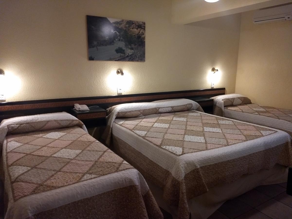 Hotel Suma Huasi San Fernando del Valle de Catamarca Buitenkant foto
